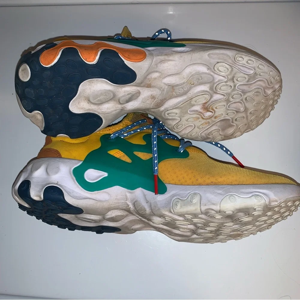 Nike React Presto University Gold Egg Toast Athletic Shoes, size 11. - Picture 2 of 6